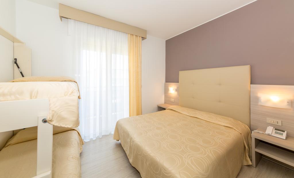 Hotel Torino Lido di Jesolo Exteriör bild