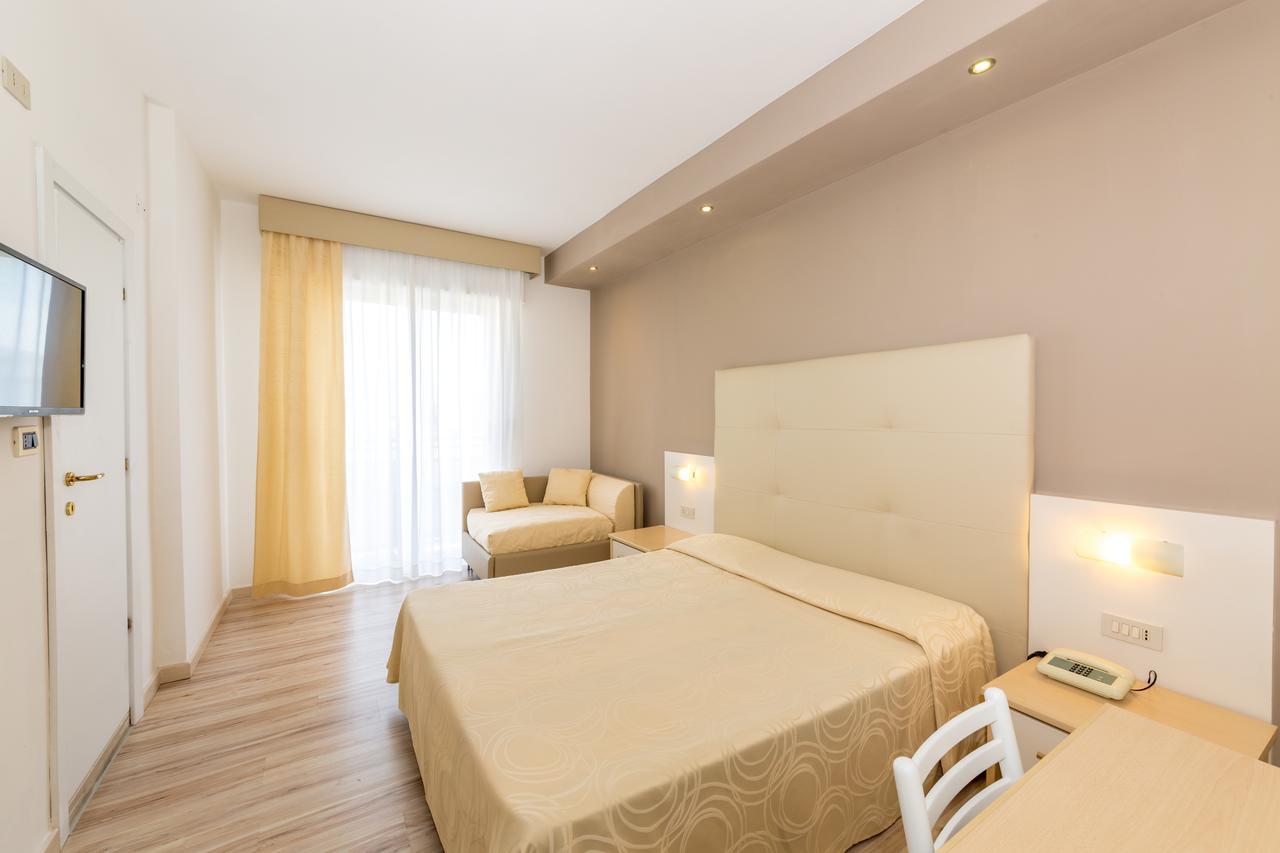 Hotel Torino Lido di Jesolo Exteriör bild